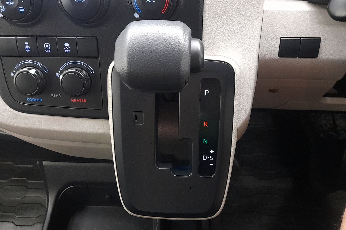 2021 Toyota Hiace Commuter GDH322R ELWB High Roof