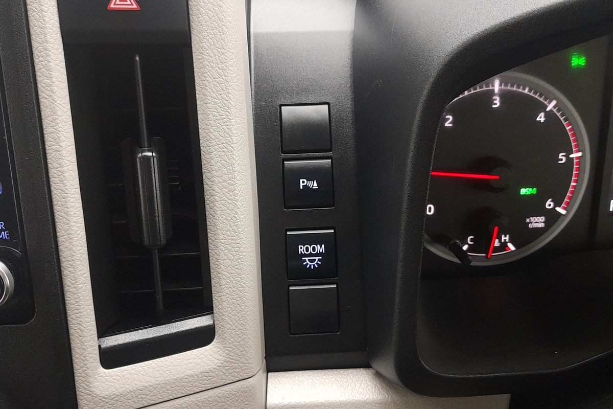 2021 Toyota Hiace Commuter GDH322R ELWB High Roof