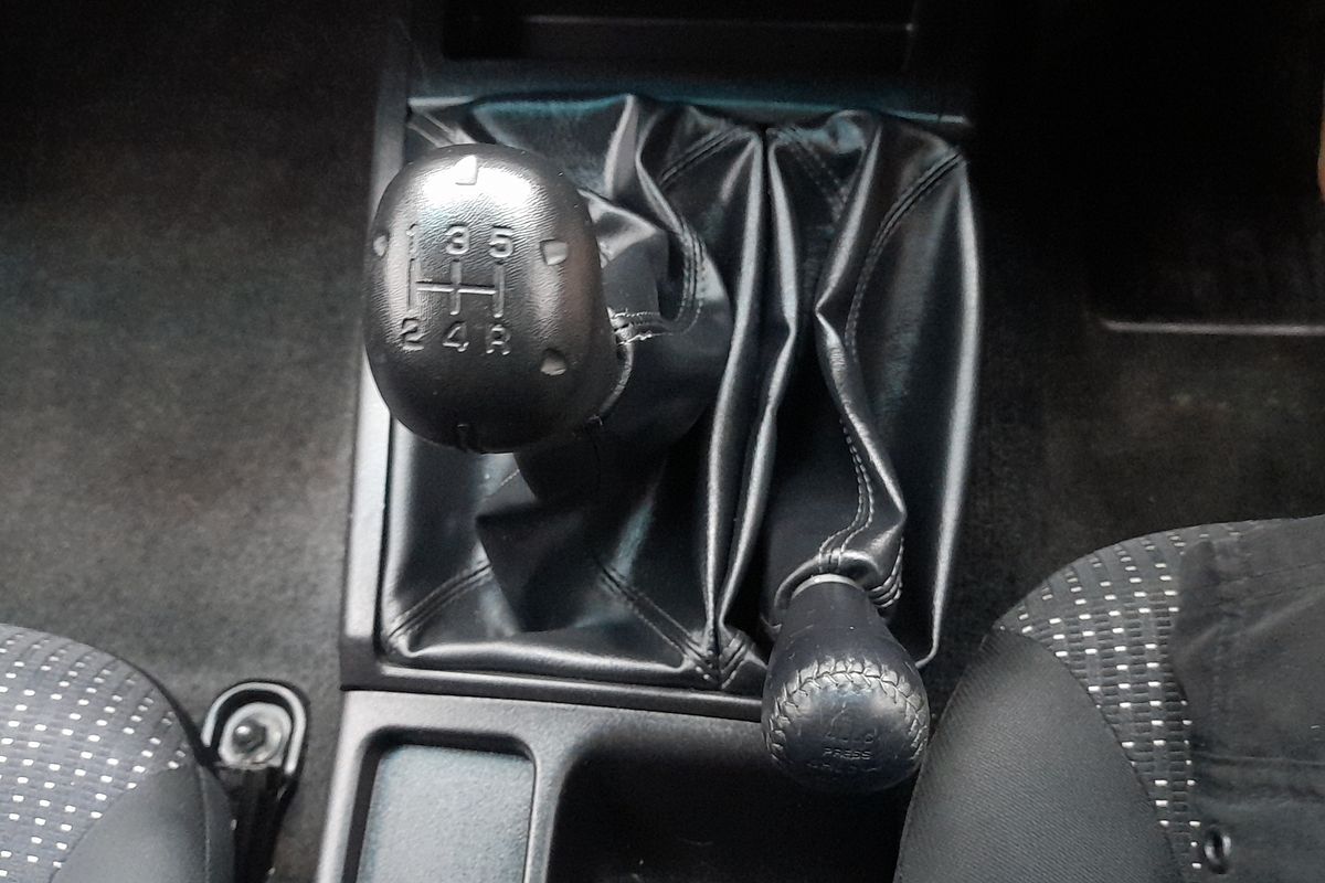 2015 Mitsubishi Triton GLX-R MN 4X4