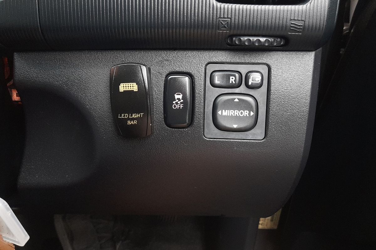 2015 Mitsubishi Triton GLX-R MN 4X4