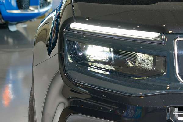 2024 Jeep Avenger Summit JJ thumb-1