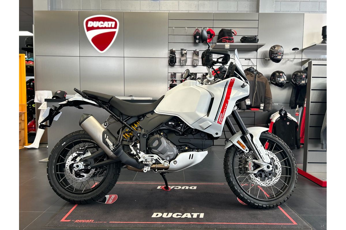 2025 Ducati DESERT X