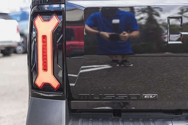 2025 KGM Musso EV 2WD Black Edge O100 Front Wheel Drive thumb-1