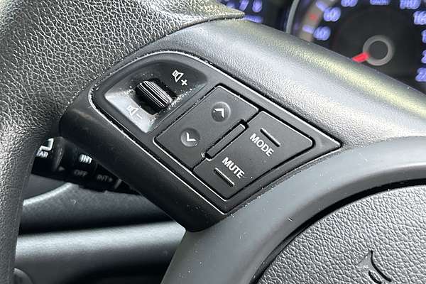 2013 Kia Cerato Si TD thumb-17