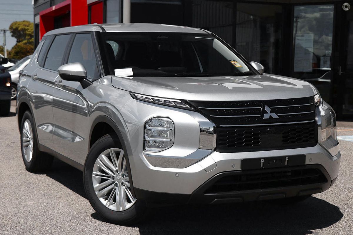 2022 Mitsubishi Outlander ES ZM