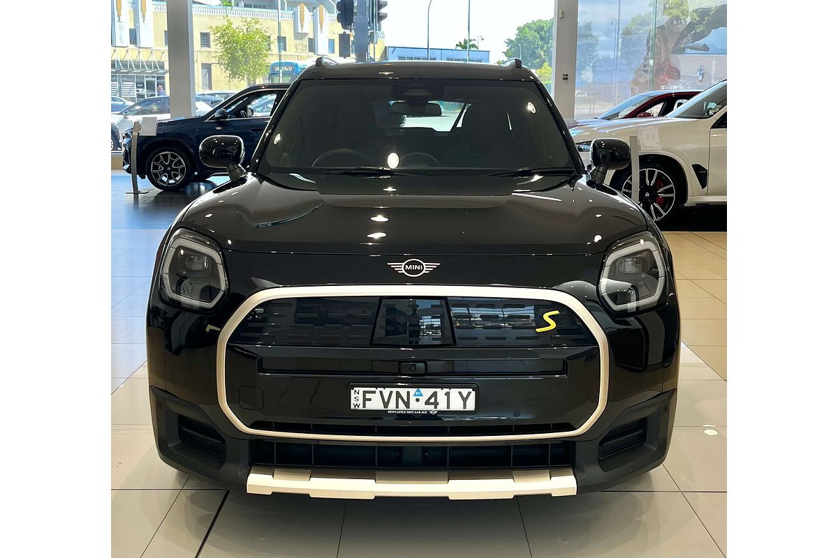 2024 MINI Countryman SE Favoured U25