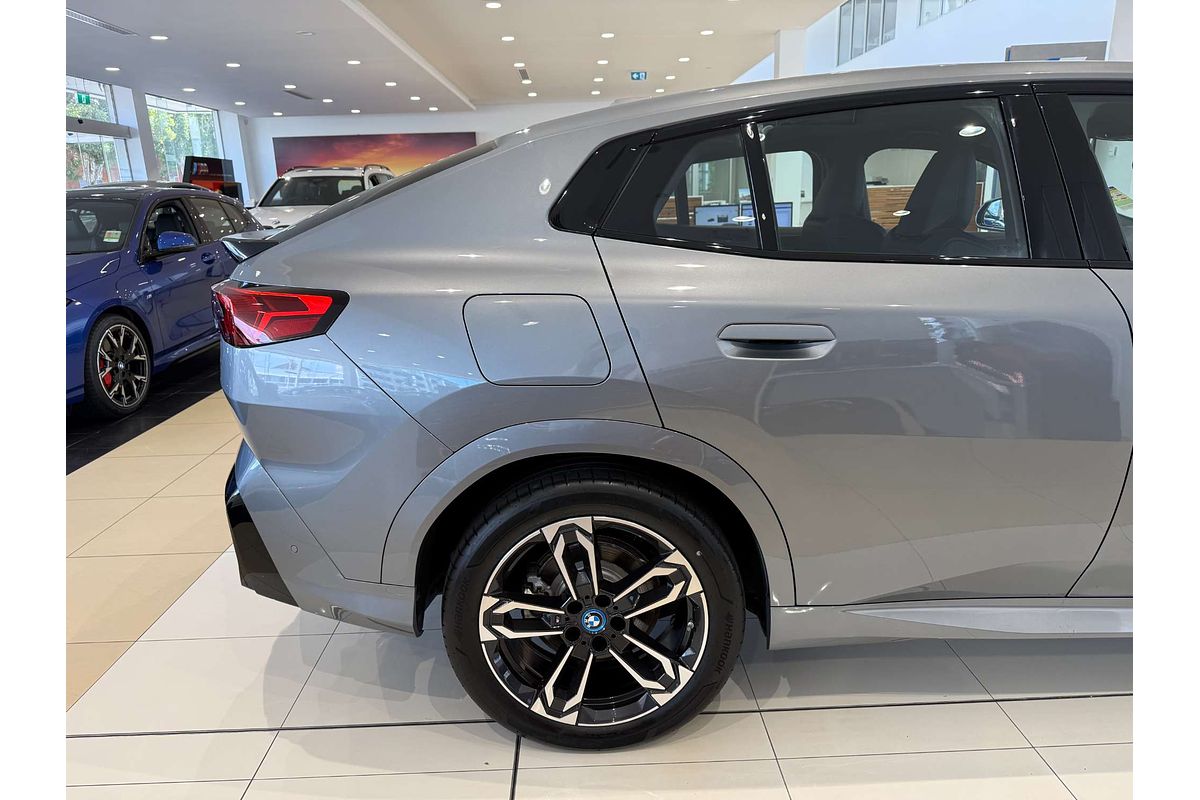 iX2 U10 eDrive20 M Sport Coupe 5dr Auto 1sp 150kW