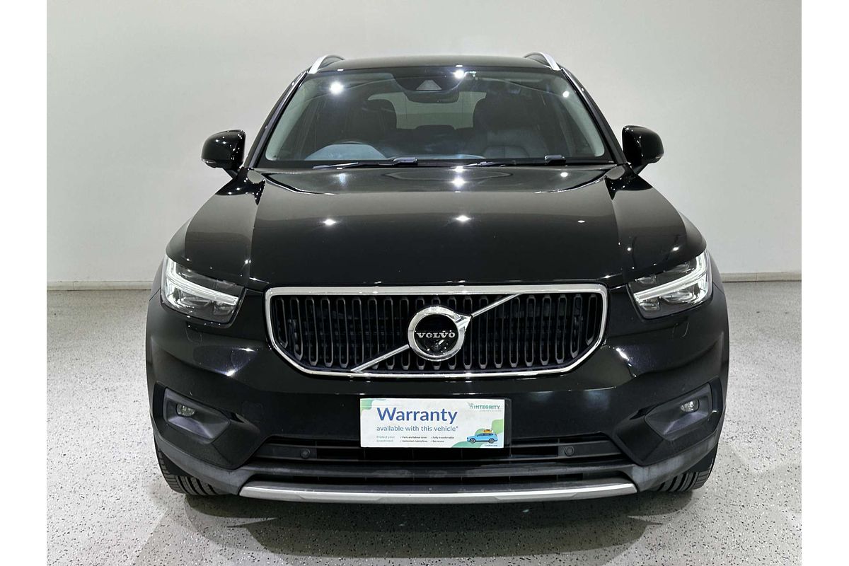 2020 Volvo XC40 T4 Momentum