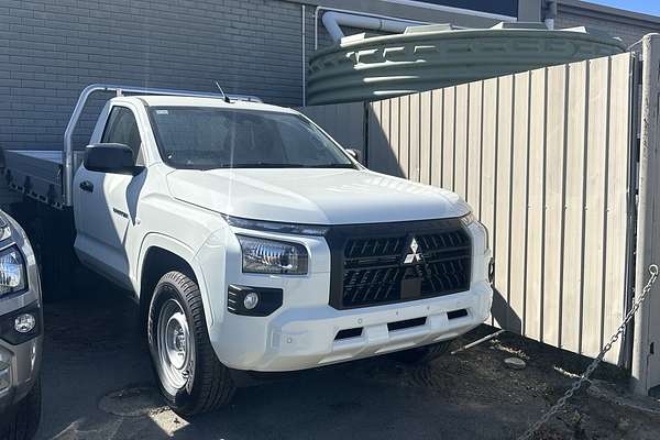 2025 Mitsubishi Triton GLX MV 4X4