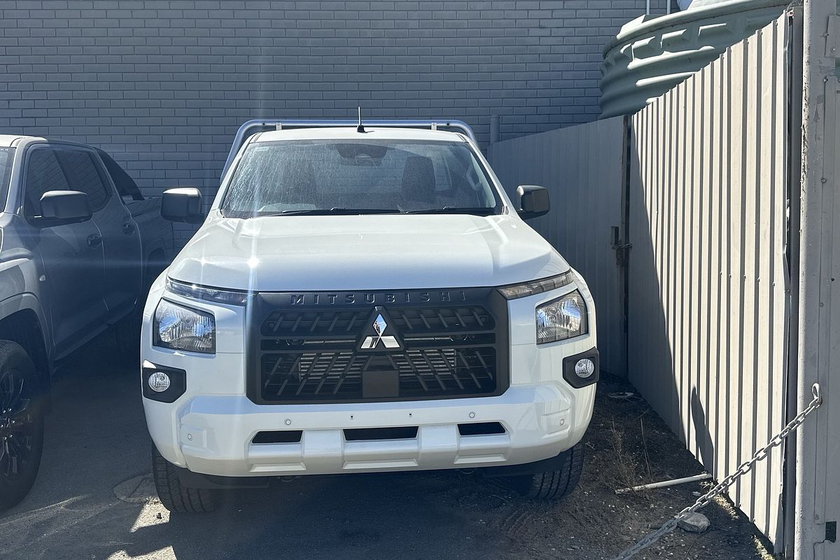 2025 Mitsubishi Triton GLX MV 4X4