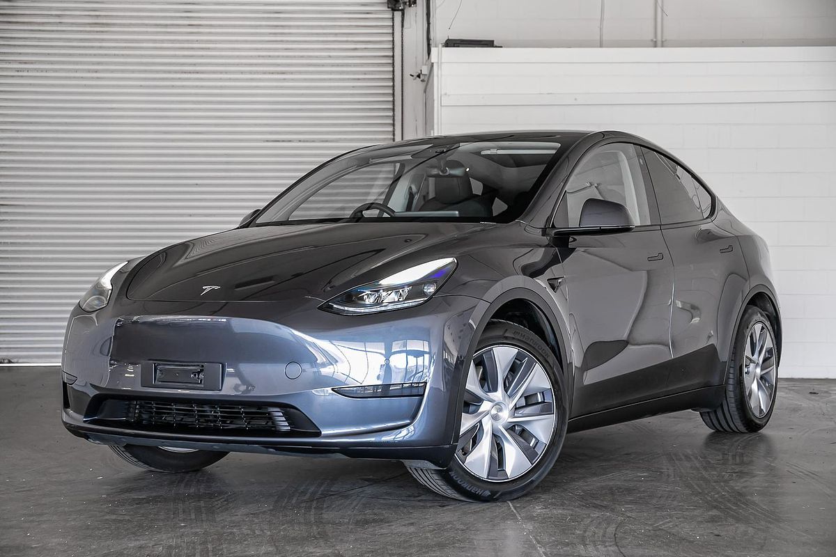 2022 Tesla Model Y Rear-Wheel Drive