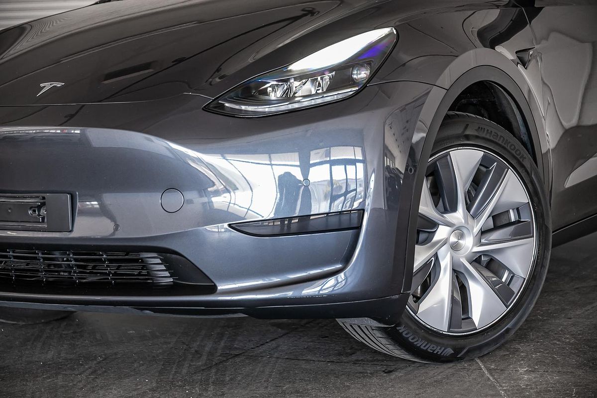 2022 Tesla Model Y Rear-Wheel Drive