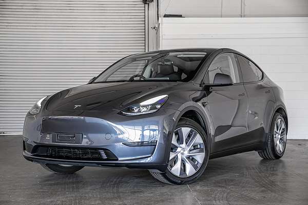 2022 Tesla Model Y Rear-Wheel Drive