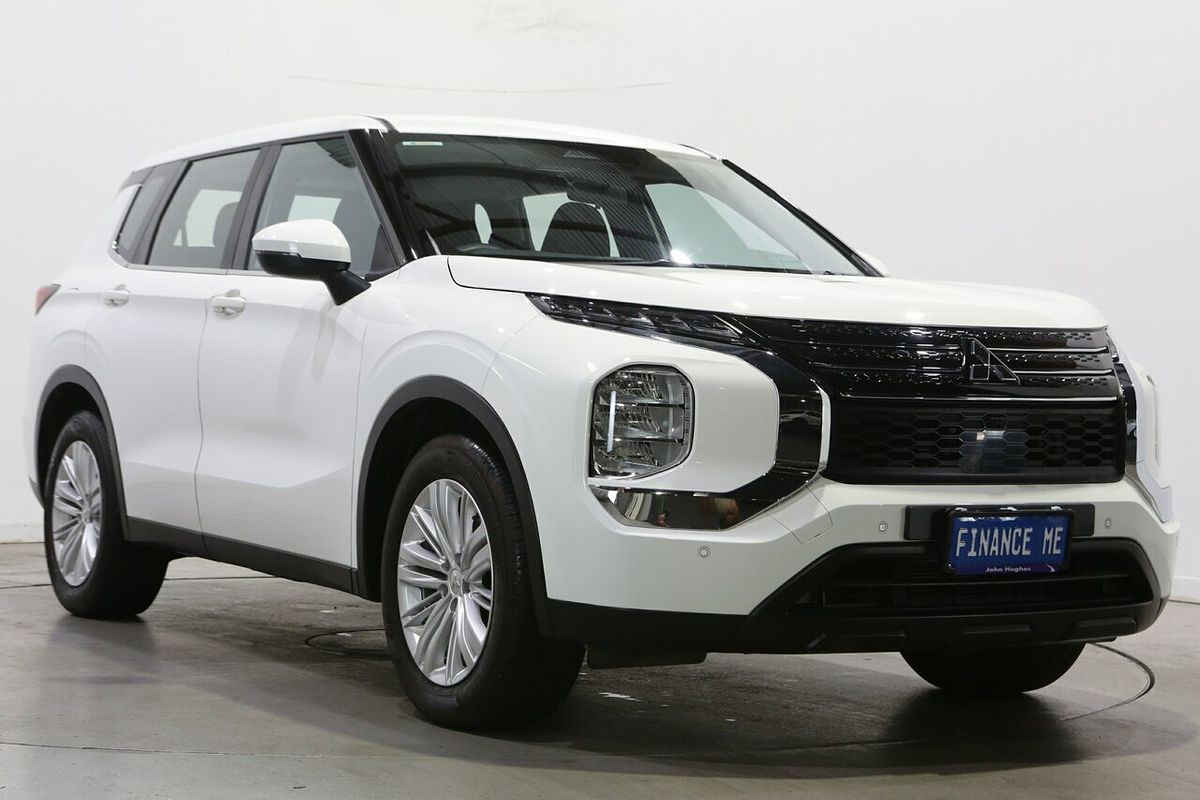 2023 Mitsubishi Outlander ES ZM