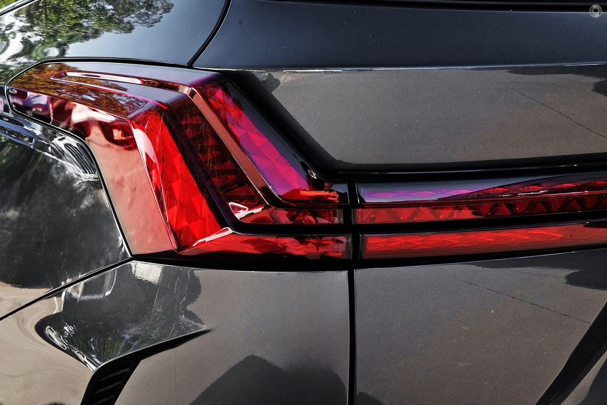 2025 MG QS Essence IS31