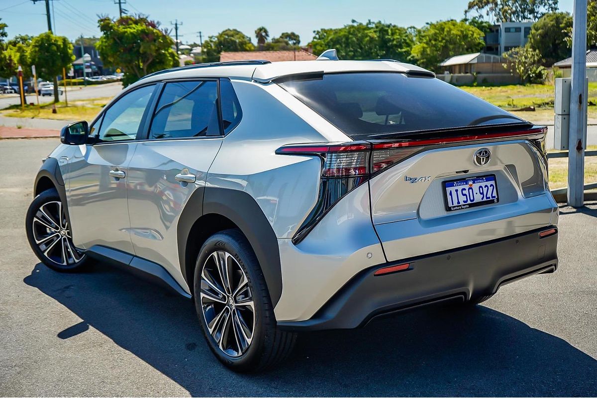 2025 Toyota bZ4X XEAM10R