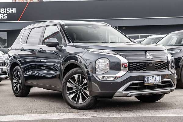 2025 Mitsubishi Outlander LS ZM