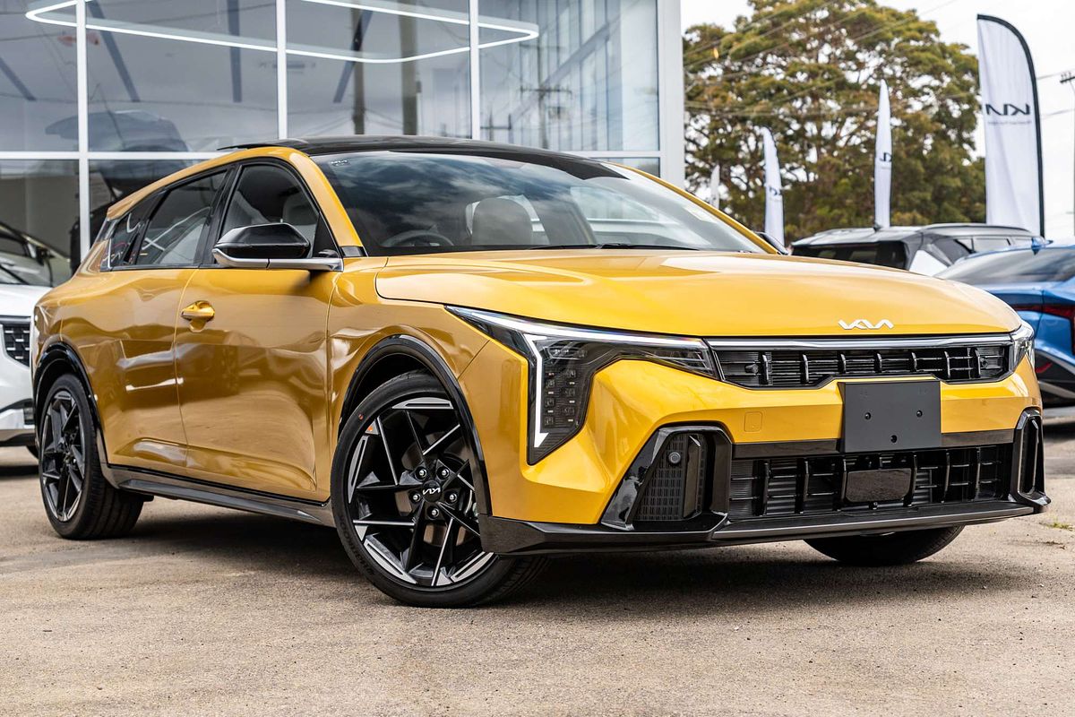 2025 Kia K4 GT-Line CL4m