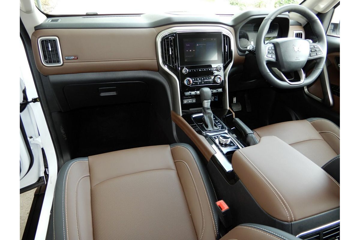 2025 Mahindra Scorpio Z8L