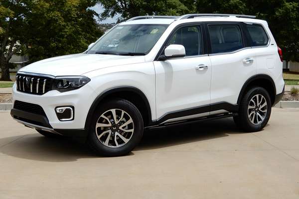 2025 Mahindra Scorpio Z8L