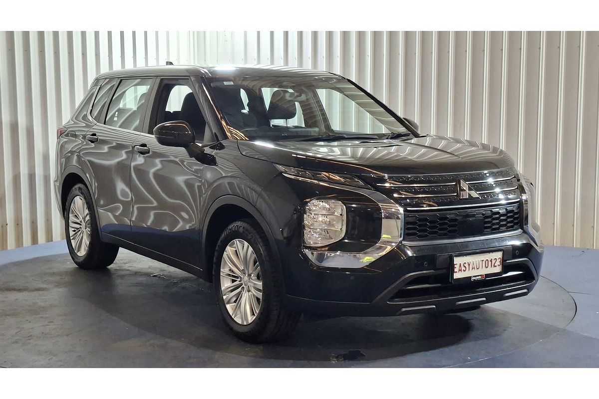 2023 Mitsubishi Outlander ES ZM