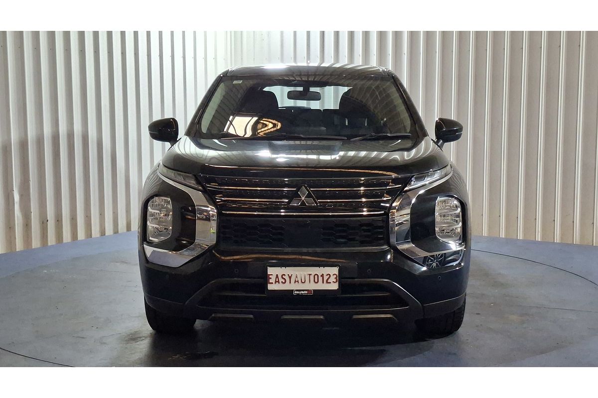 2023 Mitsubishi Outlander ES ZM