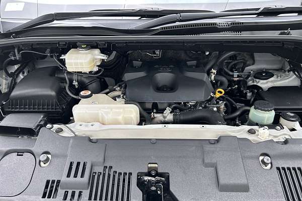 2021 Toyota Hiace GDH300R LWB thumb-10