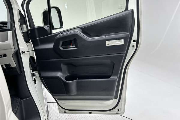 2021 Toyota Hiace GDH300R LWB thumb-18