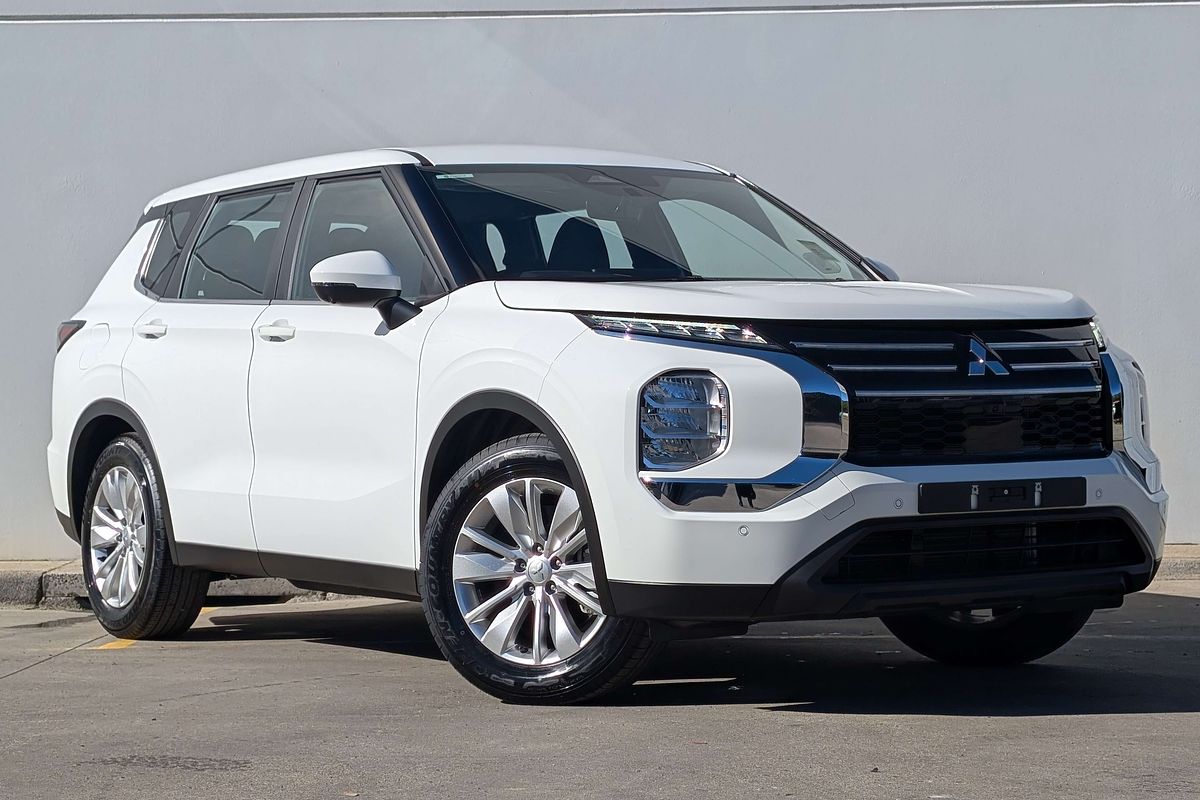 2025 Mitsubishi Outlander ES ZM