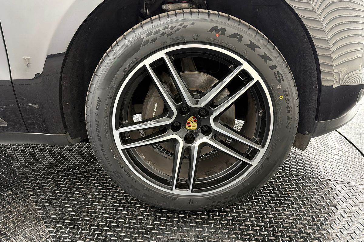 2021 Porsche Macan 95B