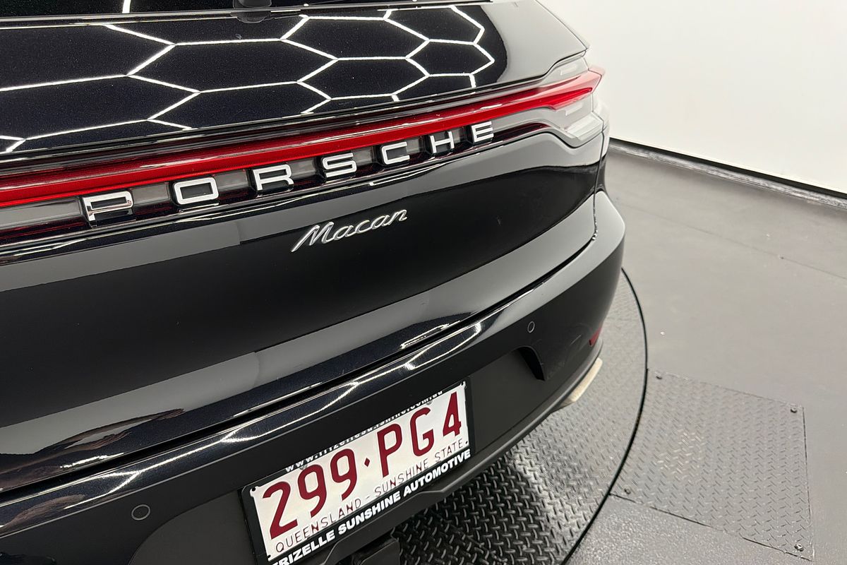 2021 Porsche Macan 95B