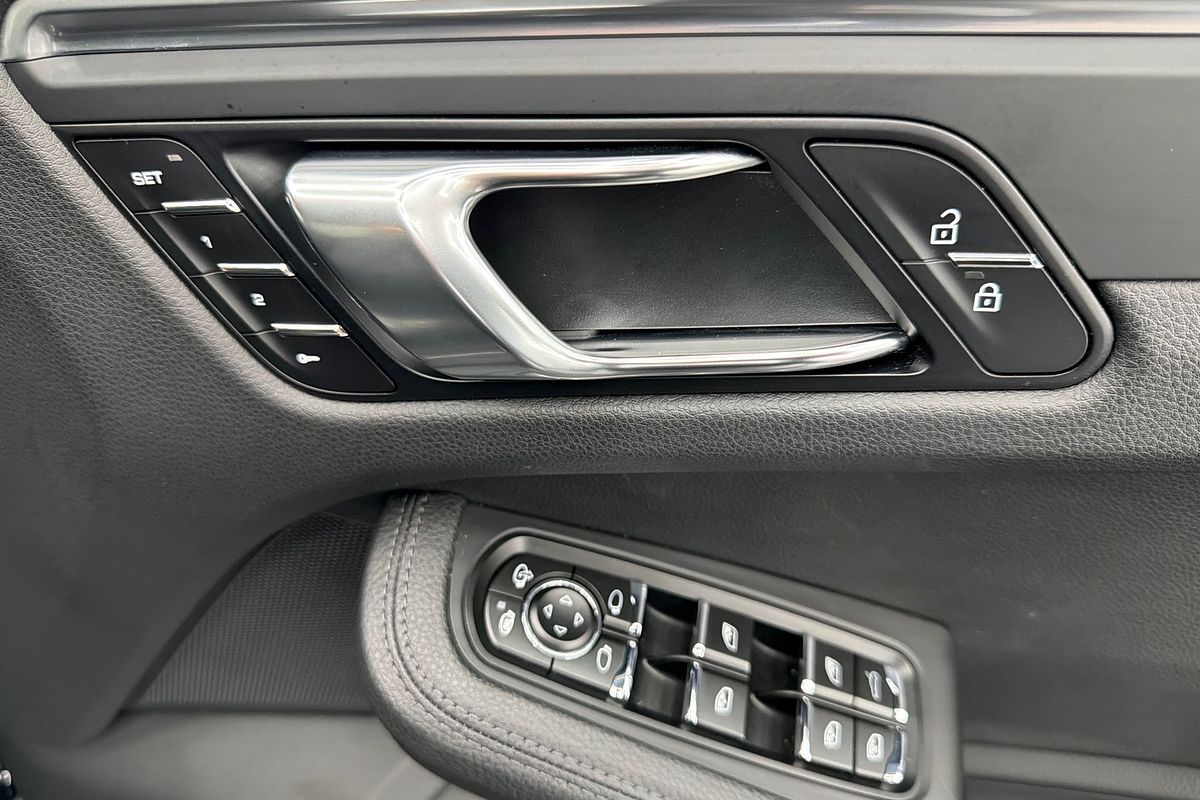 2021 Porsche Macan 95B