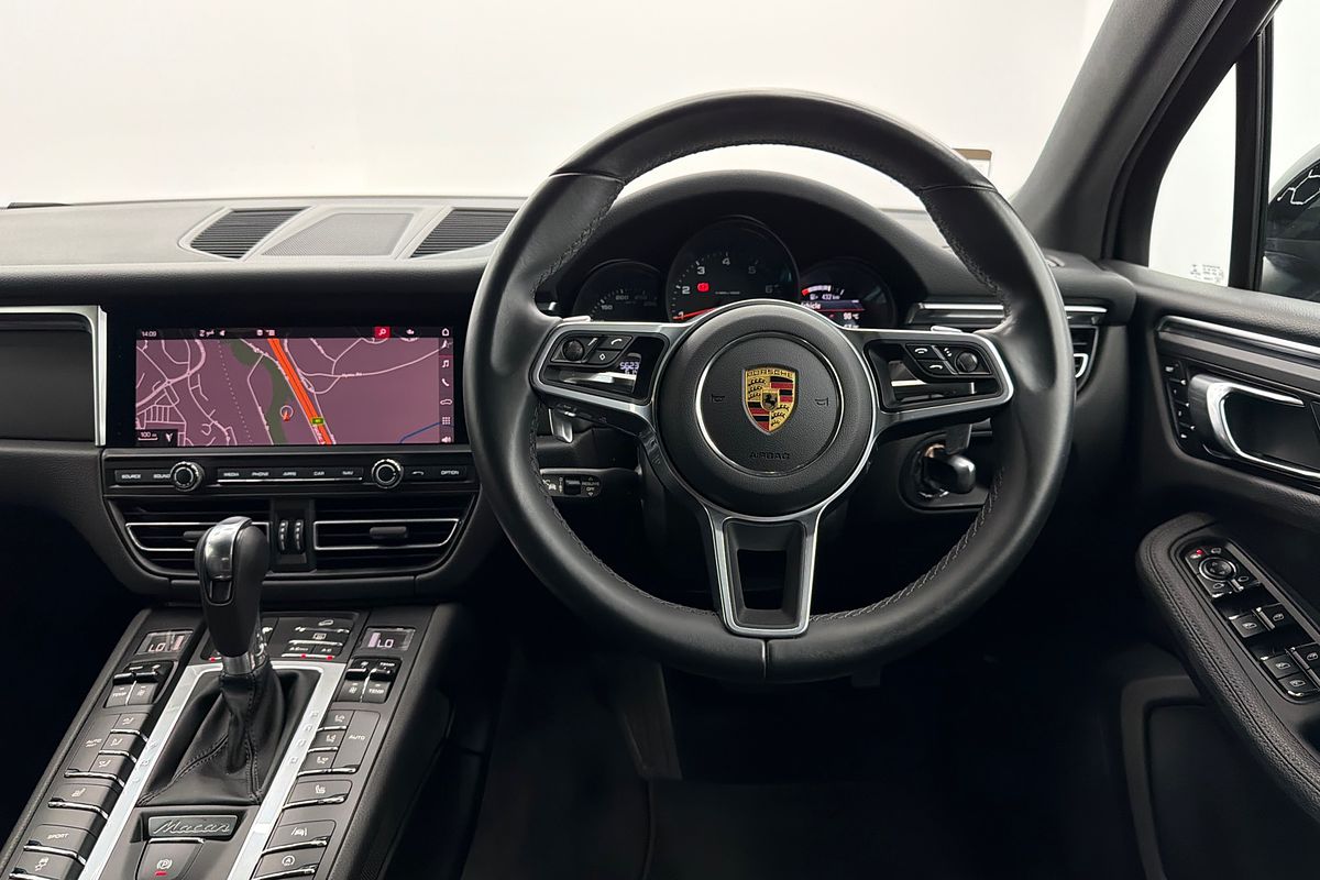 2021 Porsche Macan 95B
