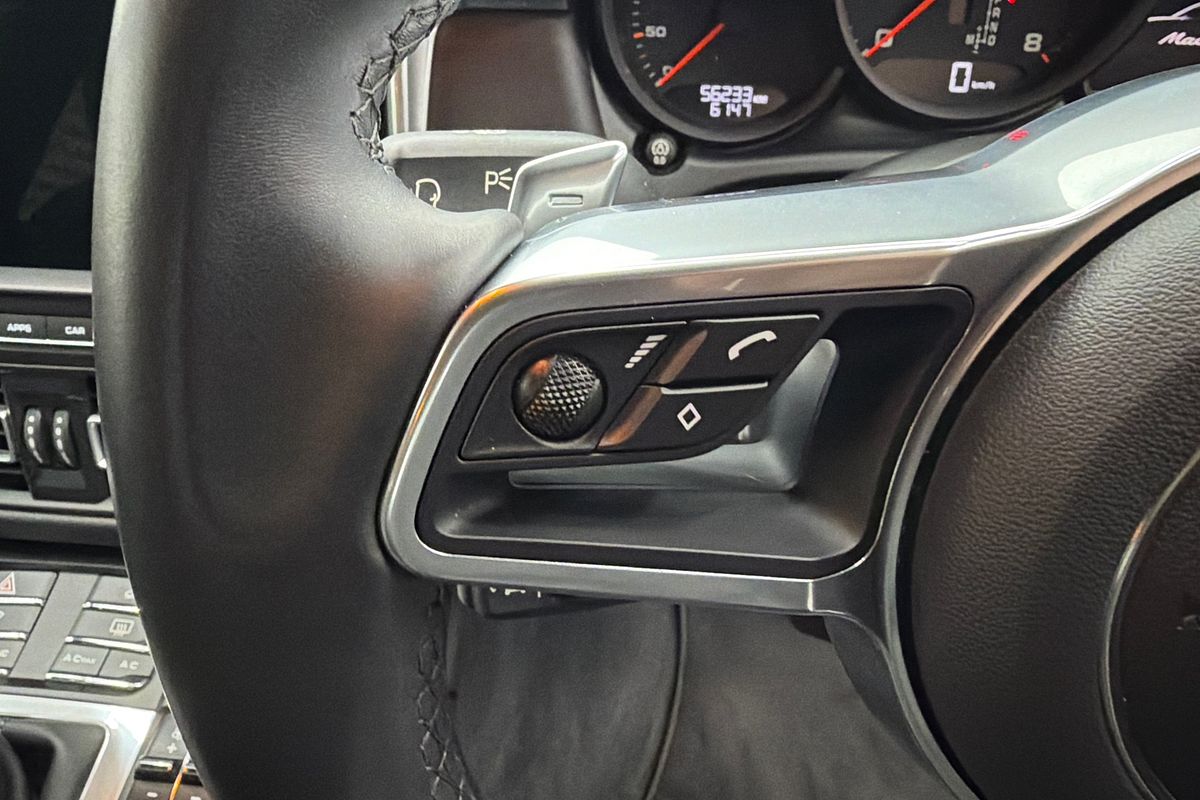 2021 Porsche Macan 95B