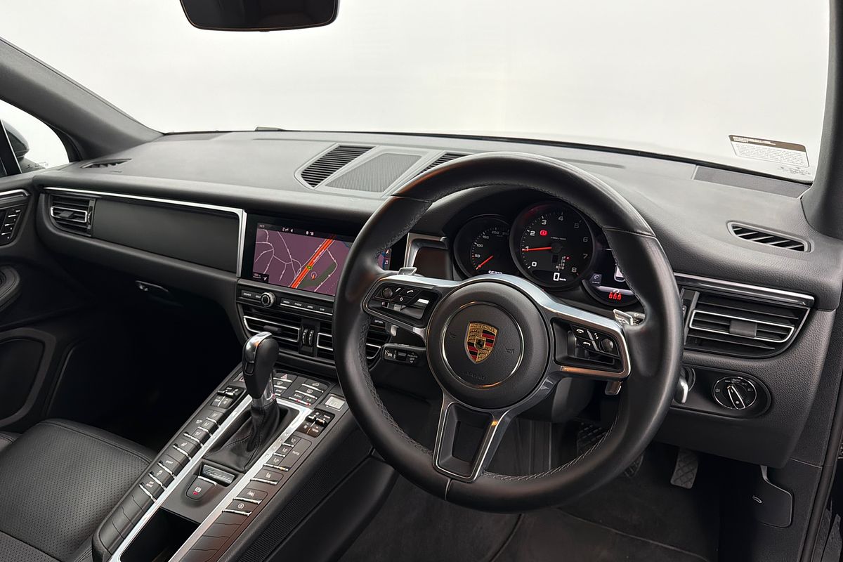 2021 Porsche Macan 95B