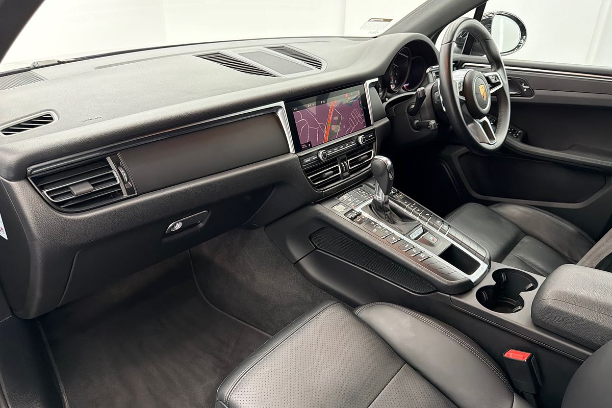 2021 Porsche Macan 95B