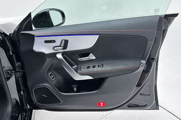 2020 Mercedes-Benz CLA-Class CLA250 C118 thumb-18