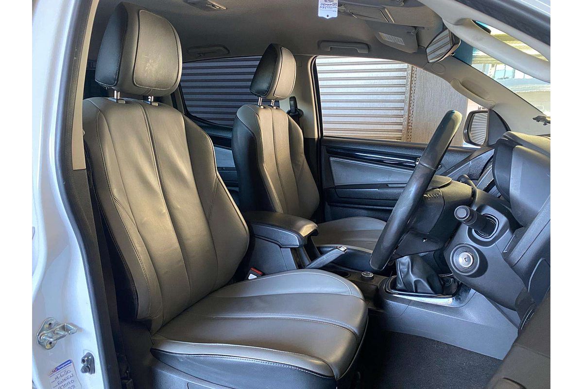 COLORADO RG MY16 Z71 (4x4) 2.8L DT4 DIESEL TURBO F/INJ 6 SP MANUAL CREW CAB P/UP 