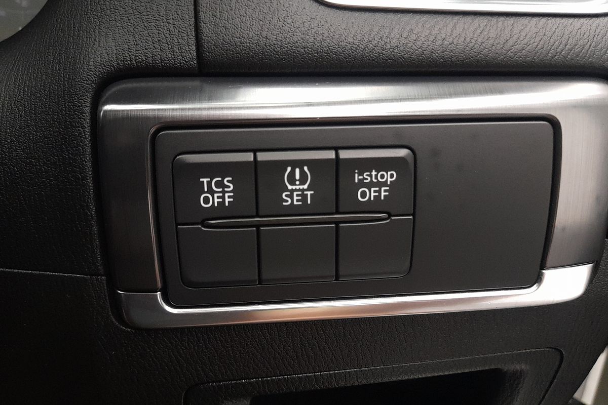 2015 Mazda CX-5 Grand Touring KE Series 2