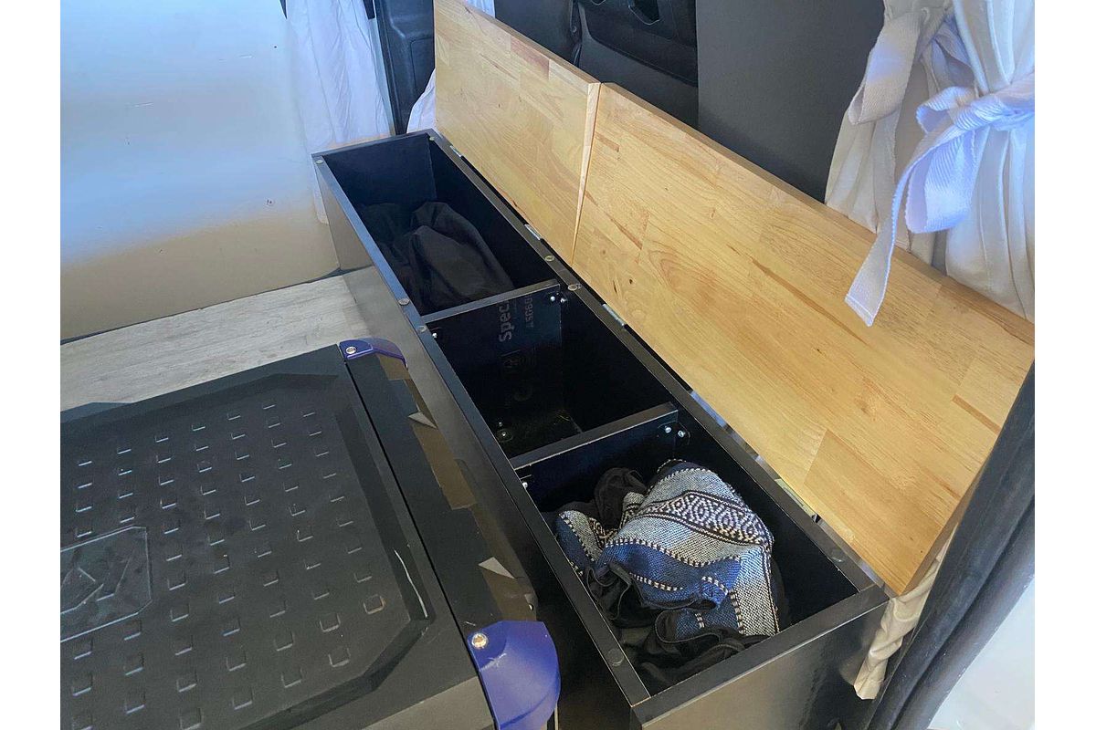 HIACE GDH300R LWB 3.0L DT4 TURBO CDI 6 SP AUTO SEQUENTIAL 5D VAN 