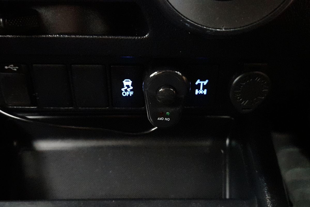 2020 Toyota Hilux SR GUN126R 4X4