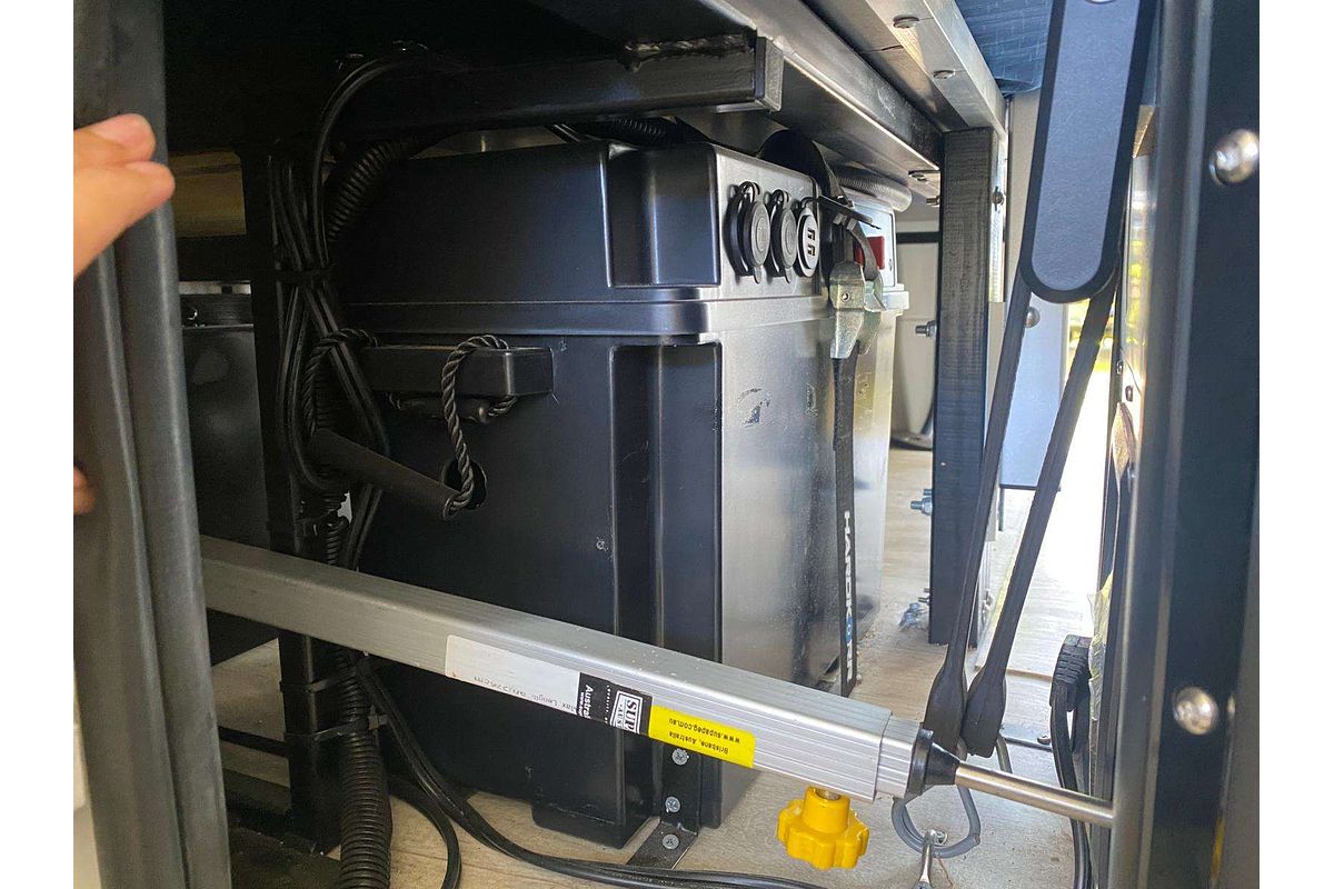 HIACE GDH300R LWB 3.0L DT4 TURBO CDI 6 SP AUTO SEQUENTIAL 5D VAN 