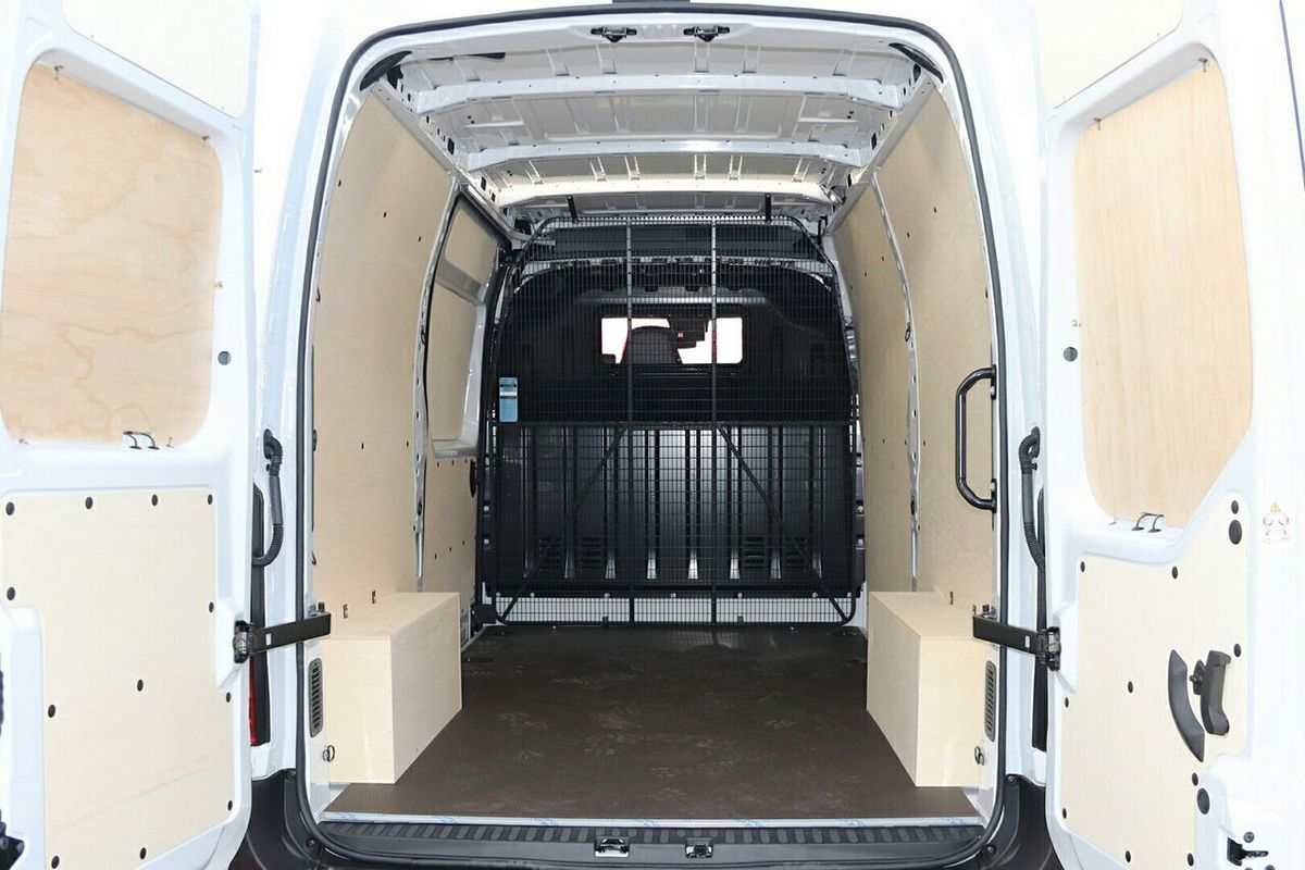 2024 Renault Master Pro 110kW X62 Phase 2 MWB Mid Roof