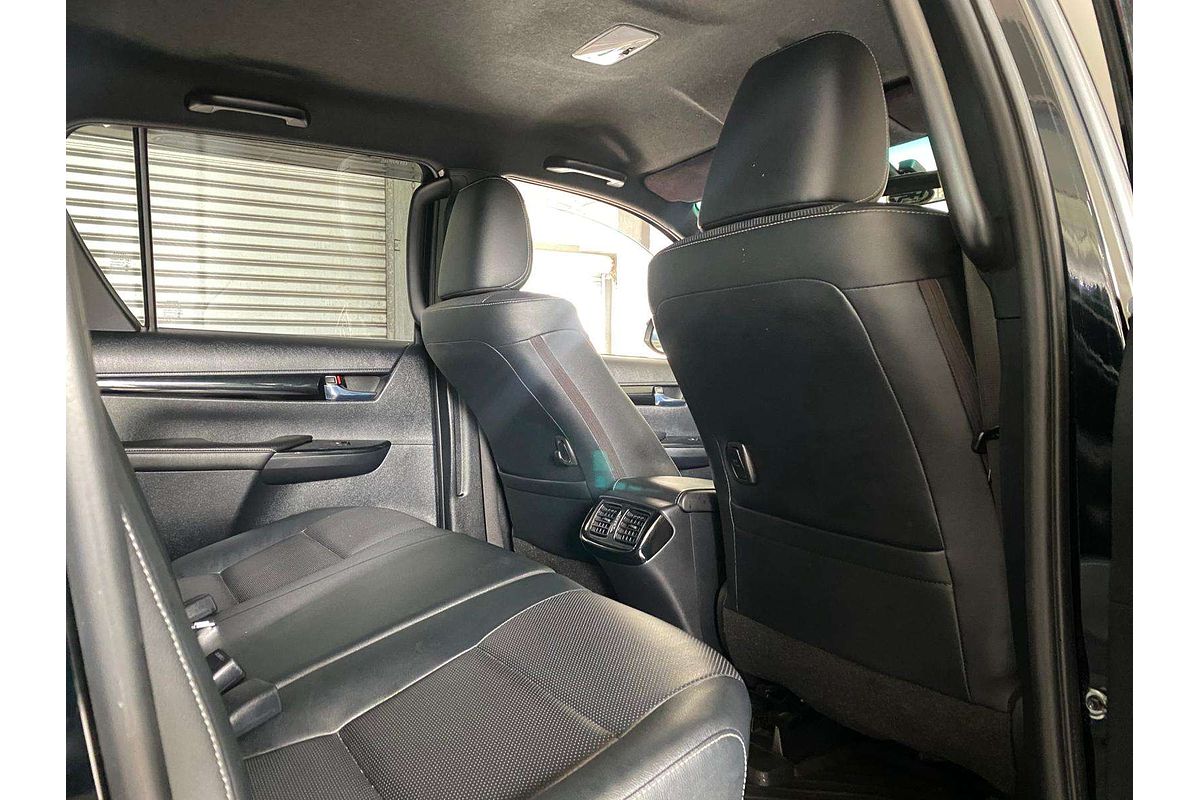 HILUX GUN126R MY19 RUGGED X (4x4) 2.8L DT4 DIESEL TURBO F/INJ 6 SP AUTOMATIC DOUBLE CAB P/UP 
