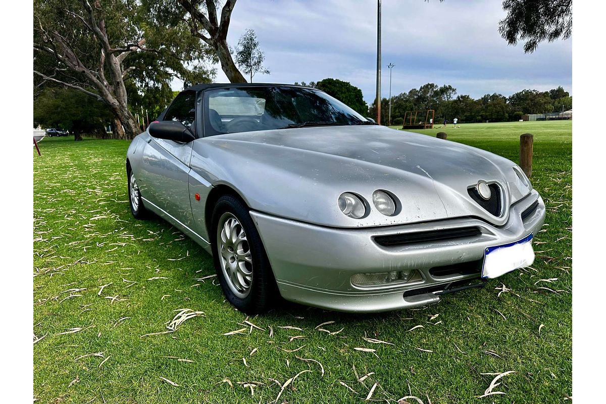 2000 Alfa Romeo Spider Twin Spark