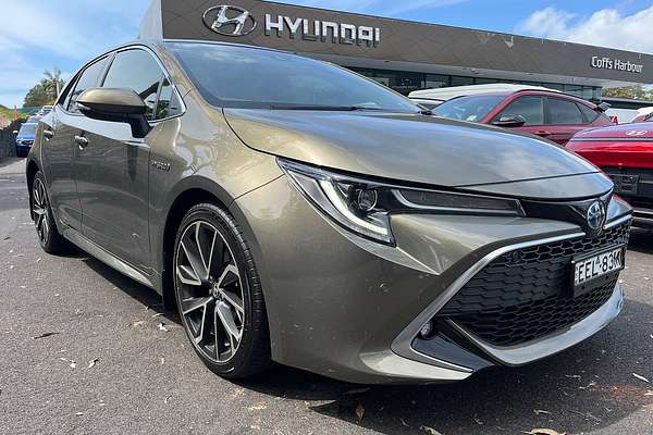 2019 Toyota Corolla ZR Hybrid ZWE211R