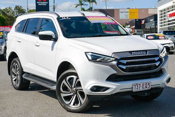 2022 Isuzu MU-X LS-T