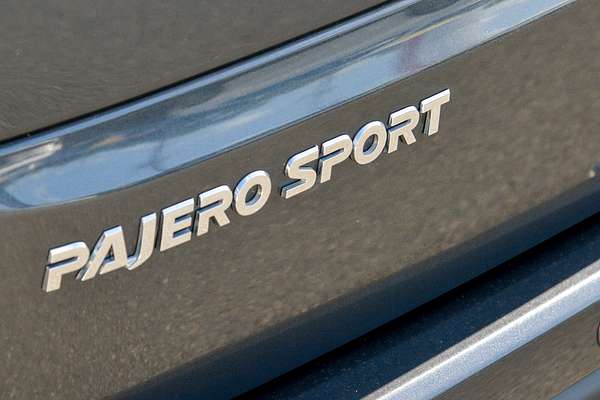 2024 Mitsubishi Pajero Sport GLS QG thumb-19