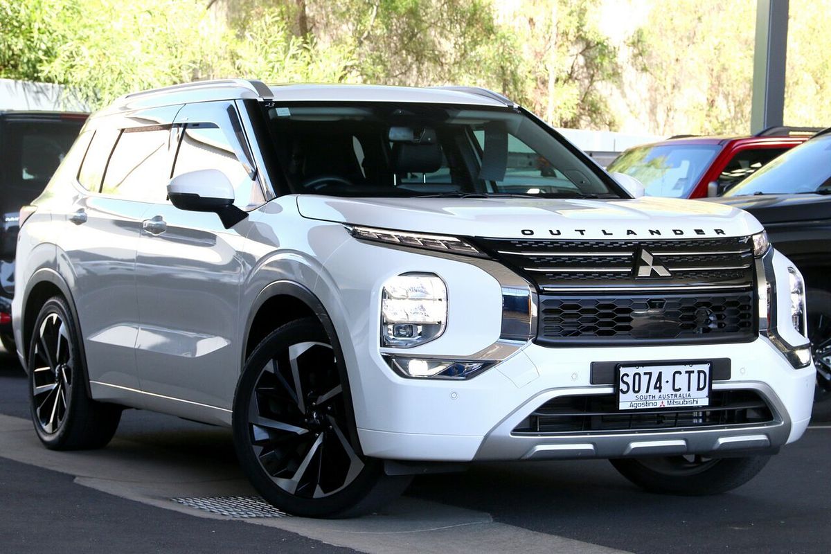 2022 Mitsubishi Outlander Exceed ZM