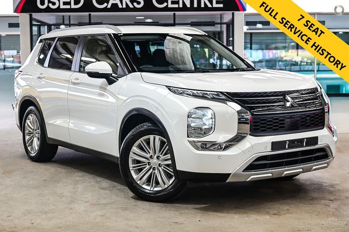 2024 Mitsubishi Outlander LS ZM